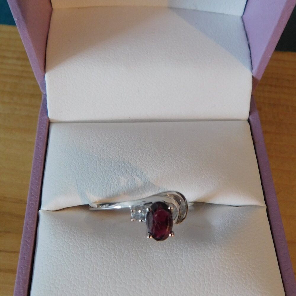 Ladies 10K White Gold Ring with Diamond and Garnet